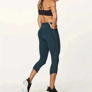 Lululemon Ready  Set Go Crop